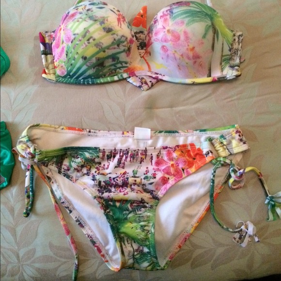 Raisins multiway swim top and matching bottoms