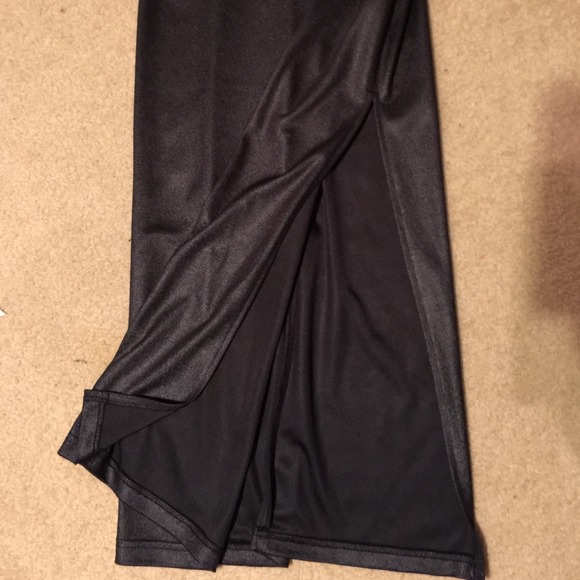 Beautiful elegant black dress used once for 2 hours for a cocktail dinner. - Picture 3 of 5