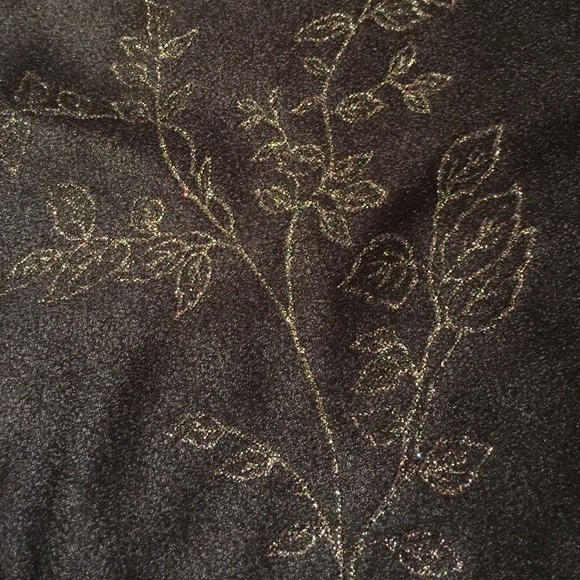 Beautiful elegant black dress used once for 2 hours for a cocktail dinner. - Picture 4 of 5