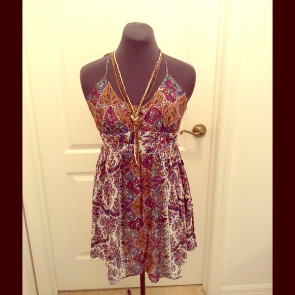 💥SOLD!!💥Paisley and floral print halter dress