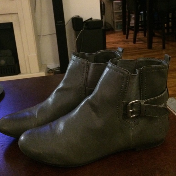 ❗️SOLD❗️Grey Bootie