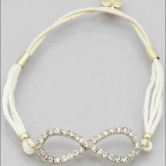 Hannah Beury Jewelry - Infinity Bracelet🍉
