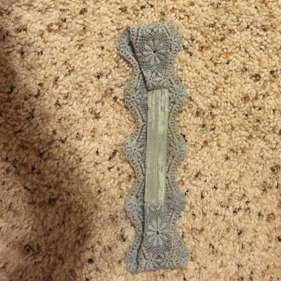 Pale blue headband - Picture 2 of 2