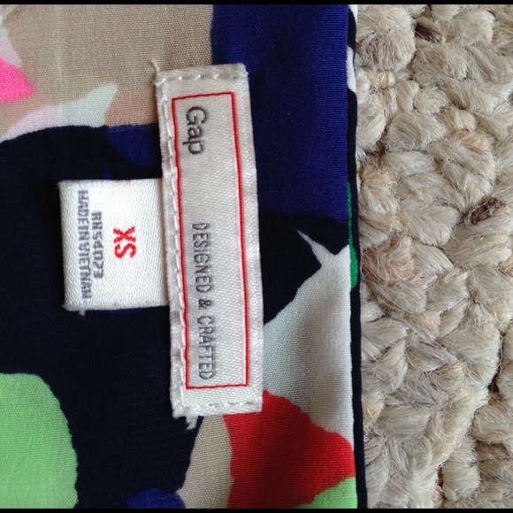 Patterned Spring and Summer Blouse - Picture 2 of 4