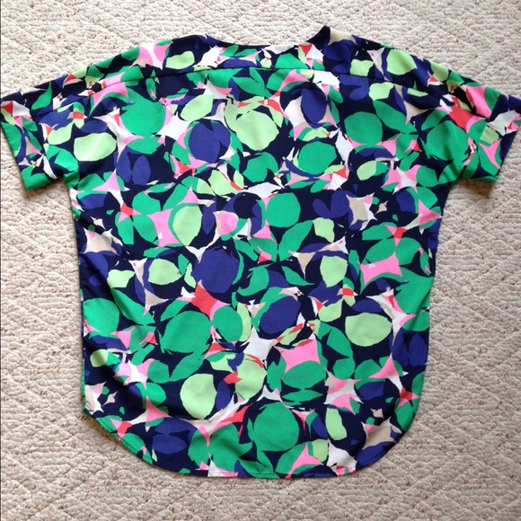 Patterned Spring and Summer Blouse - Picture 3 of 4