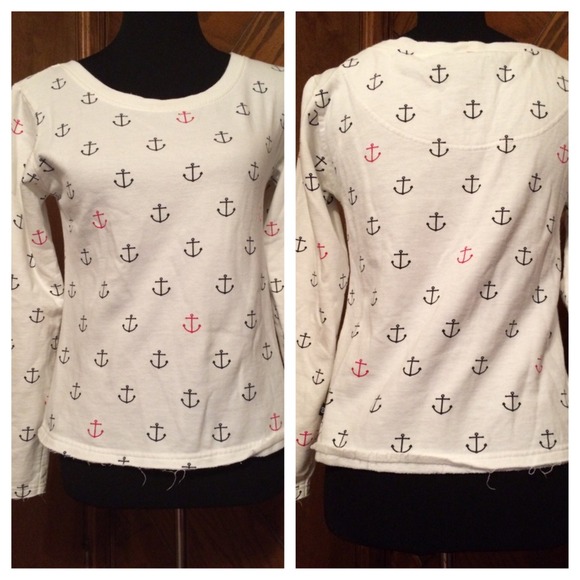⚓️Anchor graphic white sweater⚓️