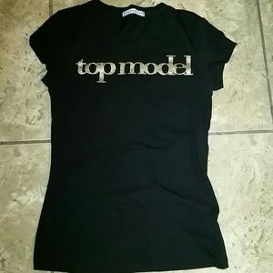 Cute black T-shirt