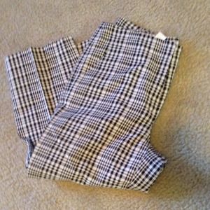 Plaid Print Stretch Straight Leg Capri petite