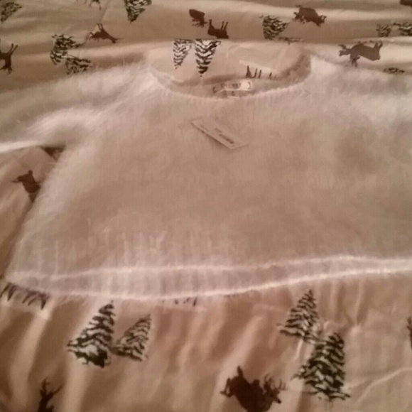 White sweater - Picture 2 of 2