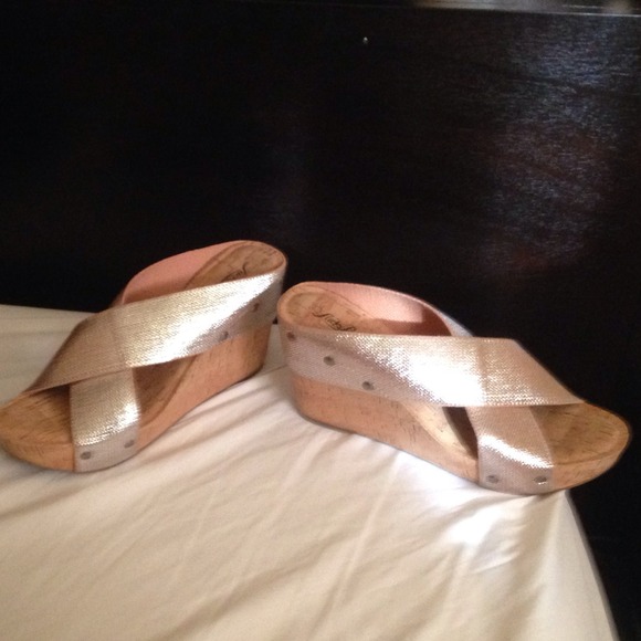 Lucky Brand size 9 wedge sandals