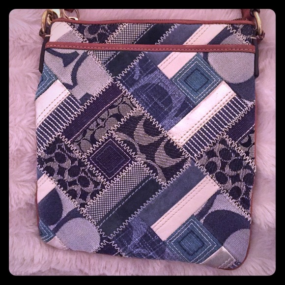 A coach crossover bag