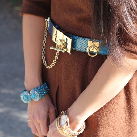 BCBGMAXAZRIA Toggle Belt Size S