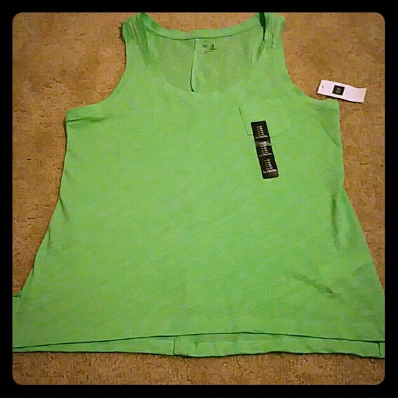 NWT Gap tank top