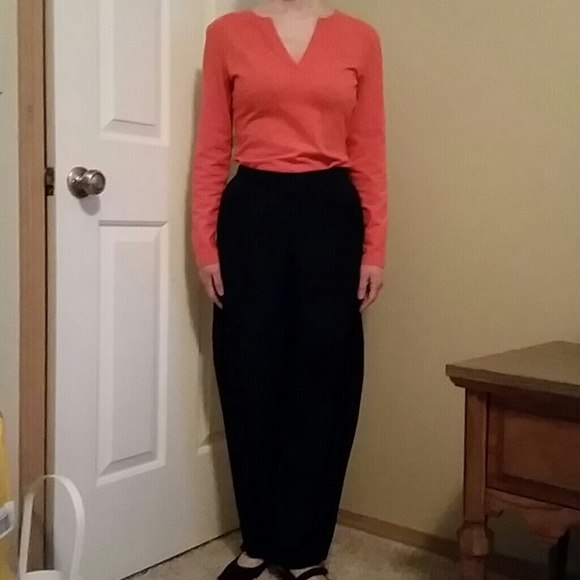 Navy 3 piece suit with pants and skirt - Picture 4 of 4