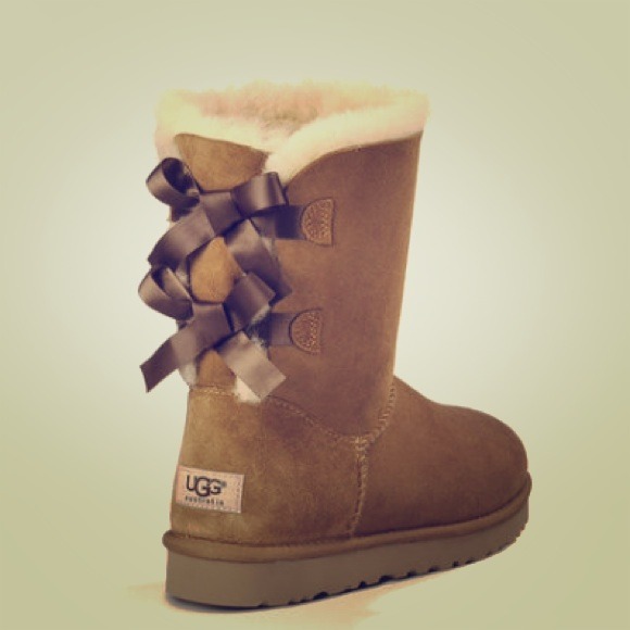 ISO ANY ugg bailey now boots - Picture 1 of 1