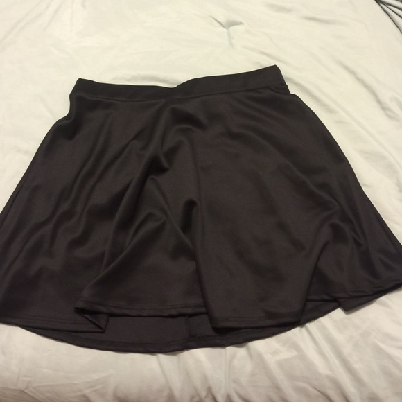 Black skater skirt