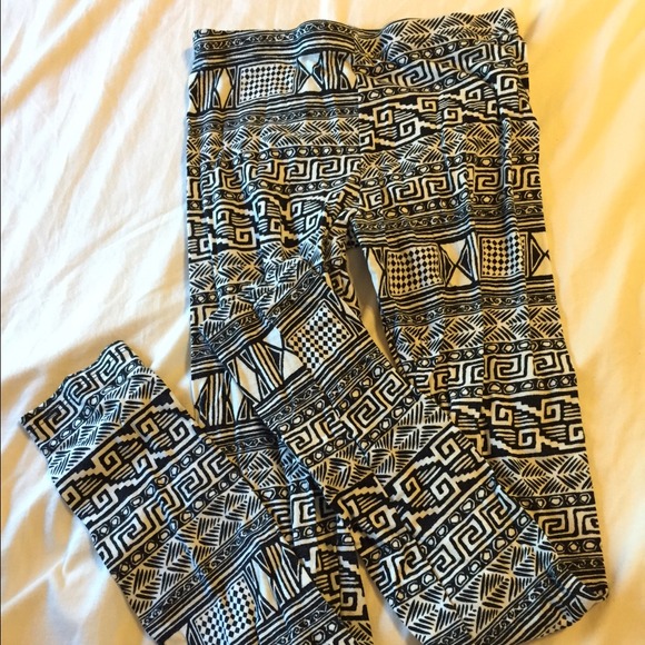 Black And White Tribal Leggings