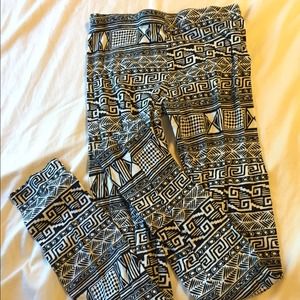 Black And White Tribal Leggings