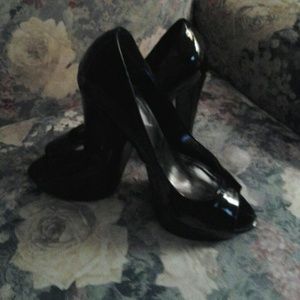 Classic Black plateforms