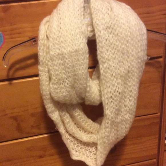 White infinity scarf