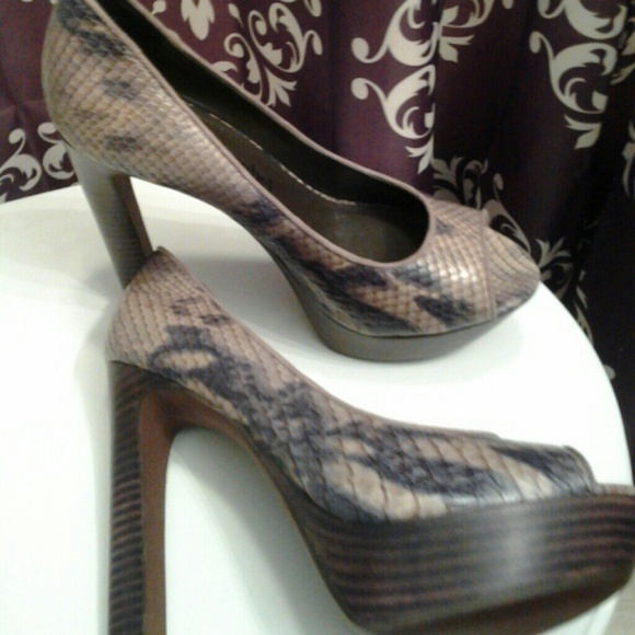 Classic heels
