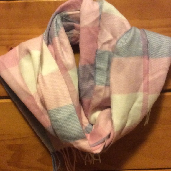 💯% Cashmere scarf - Picture 1 of 3