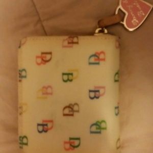 Dooney & Bourke