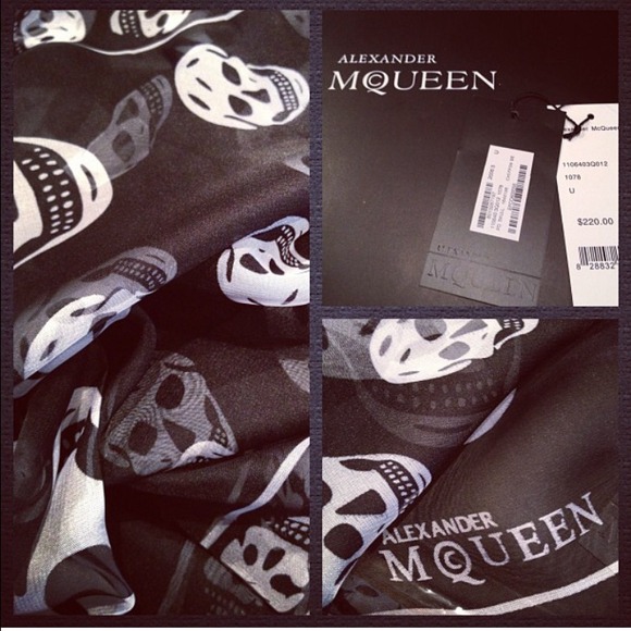 Alexander McQueen Skull Silk Chiffon Scarf Black