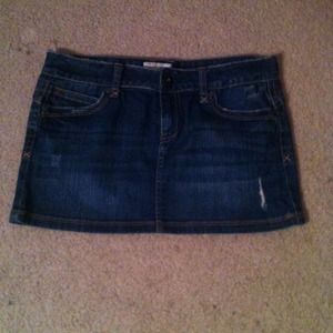 Dark washes Aeropostale skirt