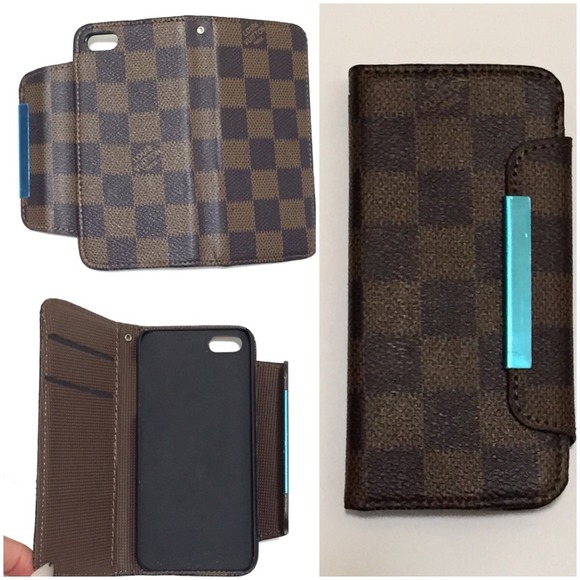 Accessories - iPhone 5 / 5s checkered wallet case vintage