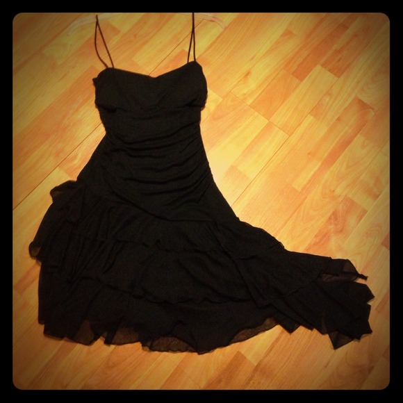Wavy Black Dress w SlimBodice