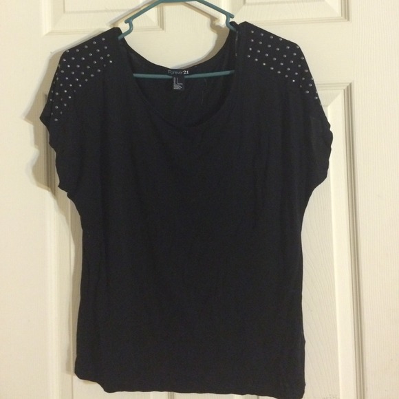 Forever 21 Tops - Black tee with studded shoulders!
