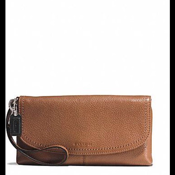 NWT Coach Park Leather Large Flap Wristlet