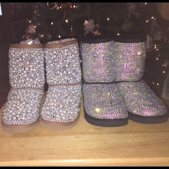 Sold!!!!Embellished & pearl uggs authentic 4 - Picture 2 of 2