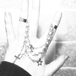 HANDMADE! double swag pearl and cross ring set