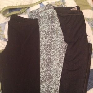 Three pairs leggings.