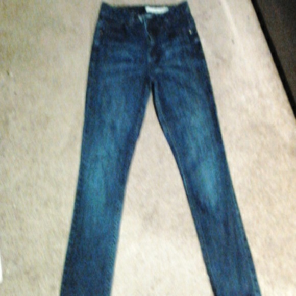 Jeans 20% off  for one hour