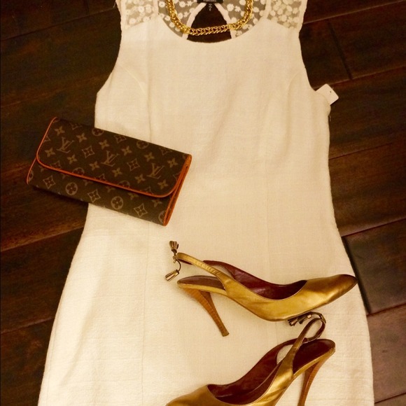 Beige dress with lace, key hole back