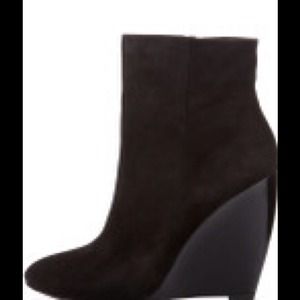 Pour la Victoire black suede wedge bootie 9.5