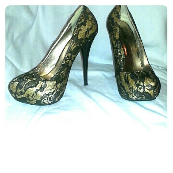 Lacey Pumps