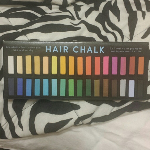 UO Hair Chalk