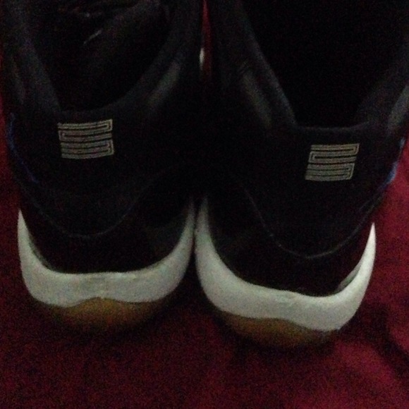Retro jordan 11 space jam