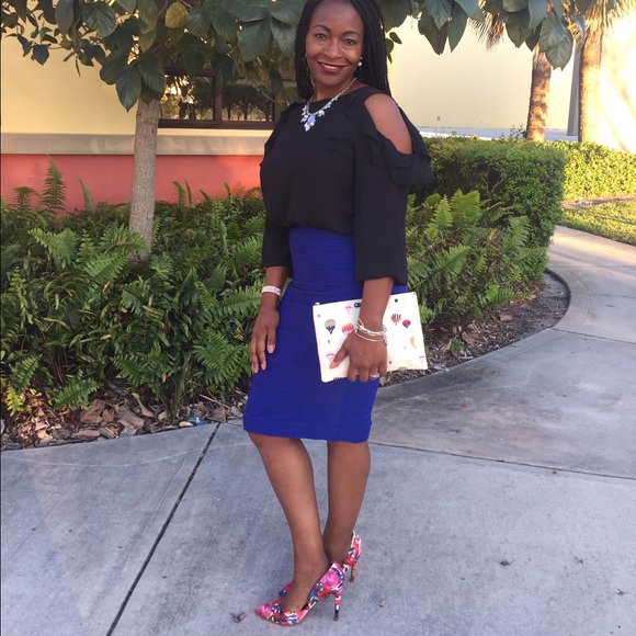 Meet Your Seller-Hey fellow Poshers I'm Kai! - Picture 2 of 4