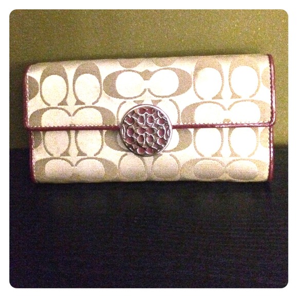 Authentic Coach Wallet 👛