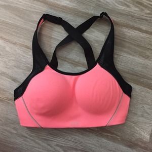 Victoria secret standout sports bra 32c pink