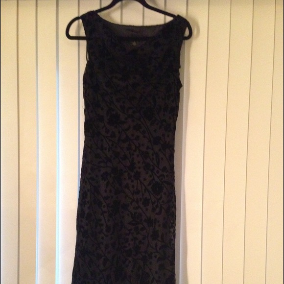 **LAST DAY**  flower print black maxi dress