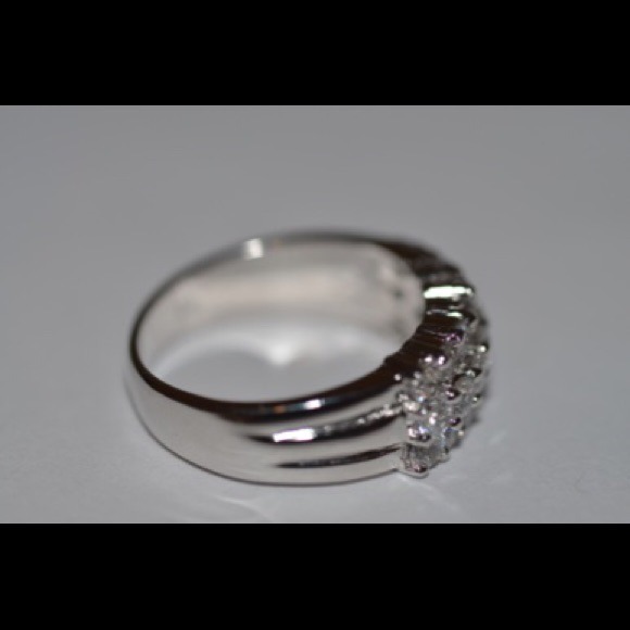 Ring - Picture 3 of 3