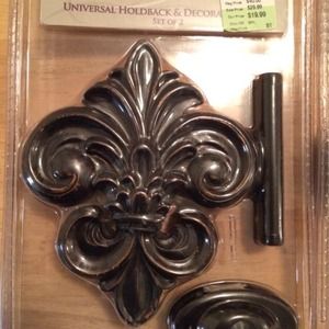 Set of Universal Curtain Hooks (Antique Brown)