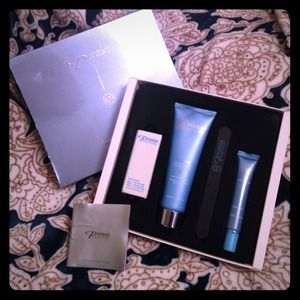 Dead Sea Premier - beautifying nail kit.