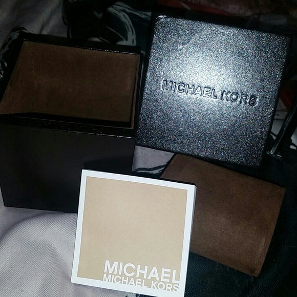 Michael kors watch box (3)